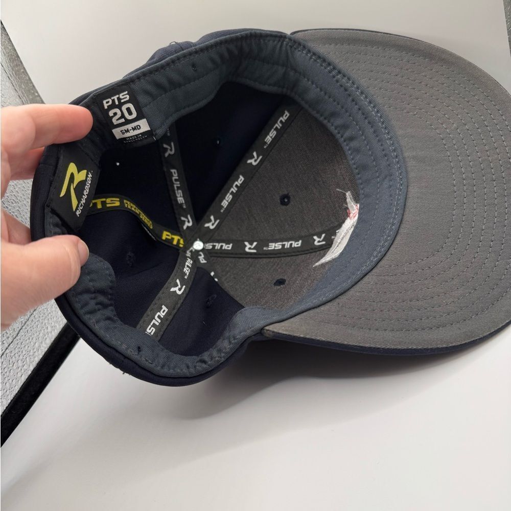 Richardson PTS 20 Cap in Navy. Embroidered A. - Picture 3 of 4